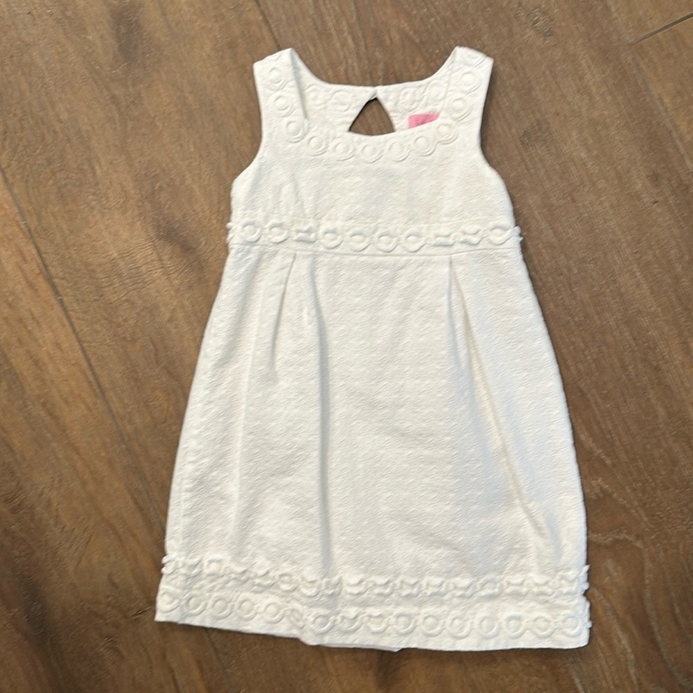 Lilly Pulitzer girls dress. Size 6. Color white.